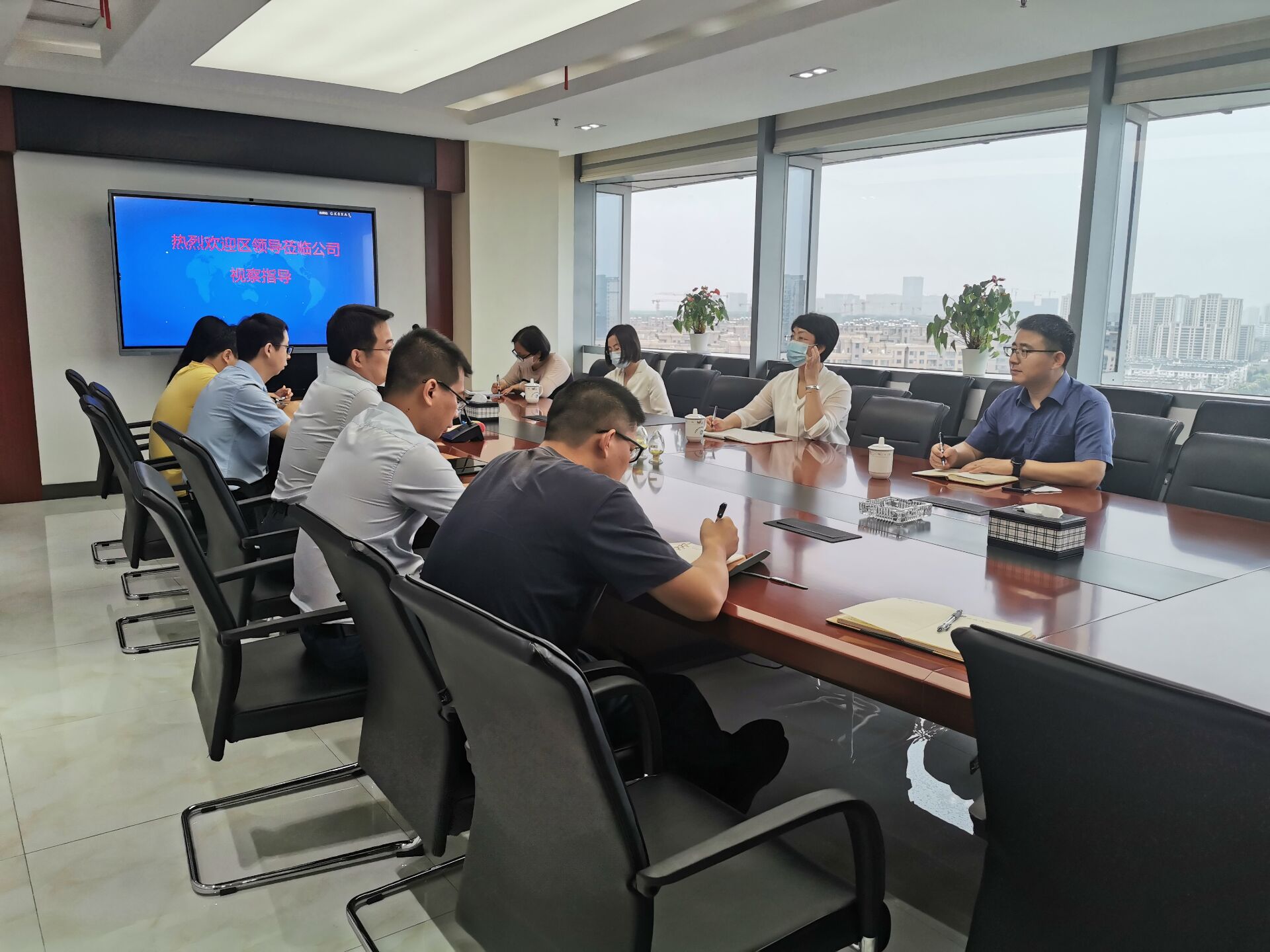 区委领导莅临公司视察并指导工作